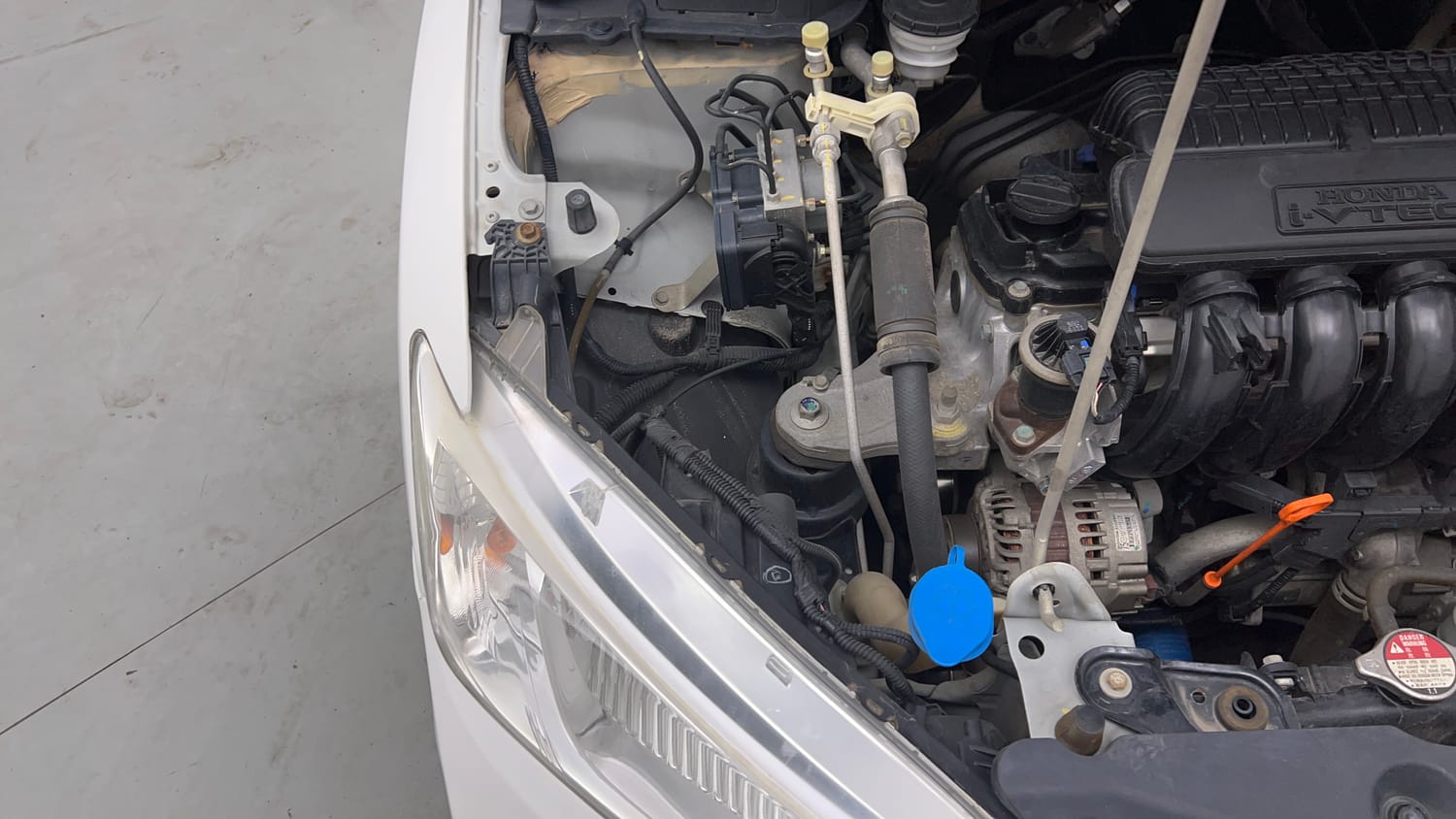 Used 2017 Honda City V Petrol Manual engine ENGINE RIGHT SIDE VIEW