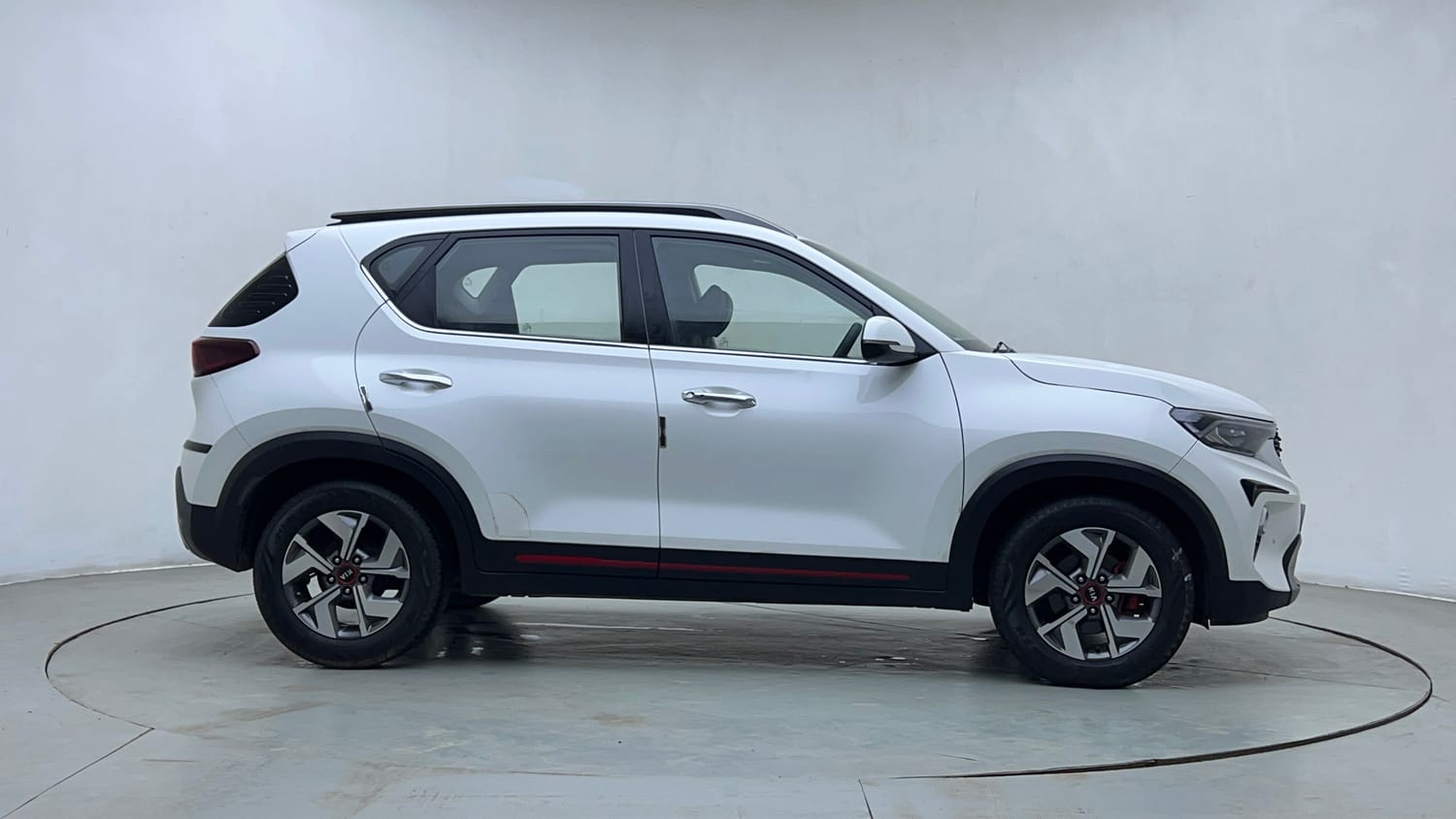 Used 2020 Kia Sonet GTX Plus 1.5 Diesel Manual exterior RIGHT SIDE VIEW