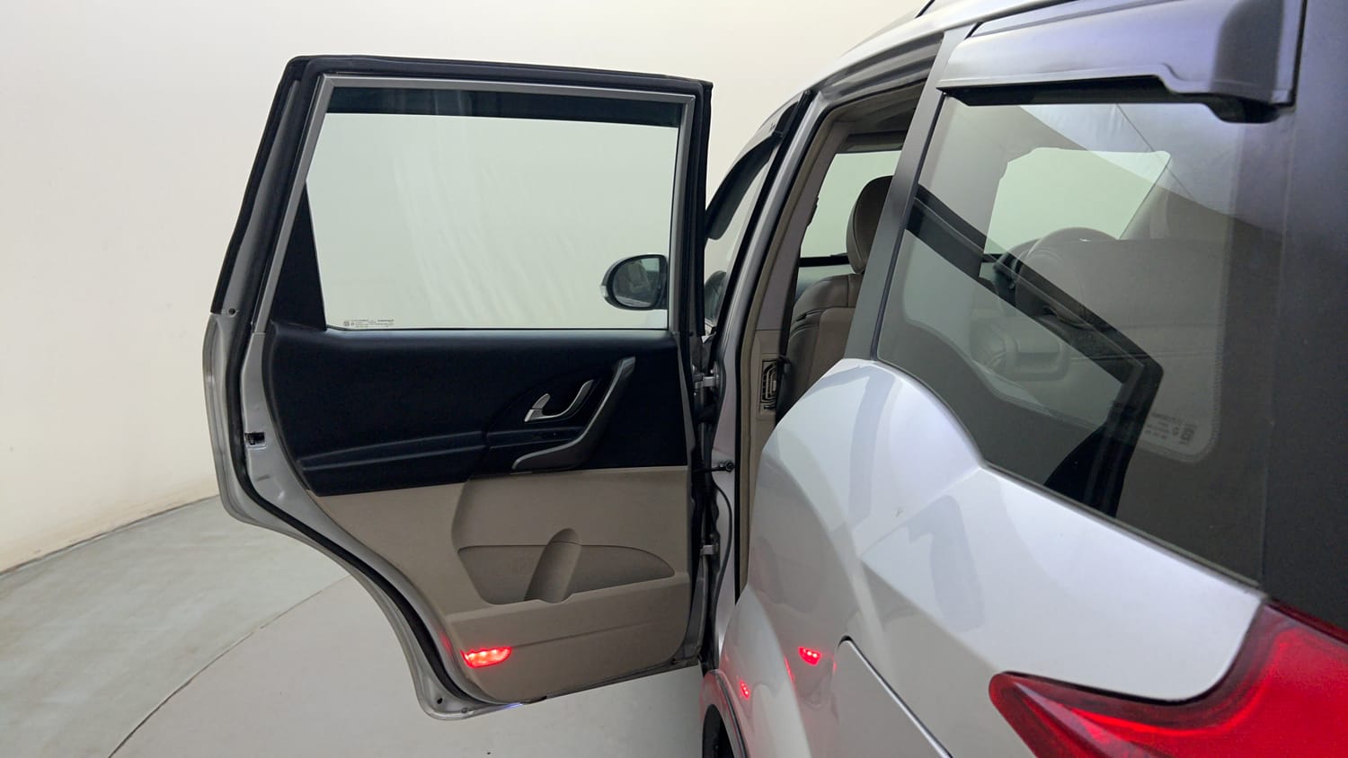 Used 2016 Mahindra XUV500 W10 AT Diesel Automatic interior LEFT REAR DOOR OPEN VIEW