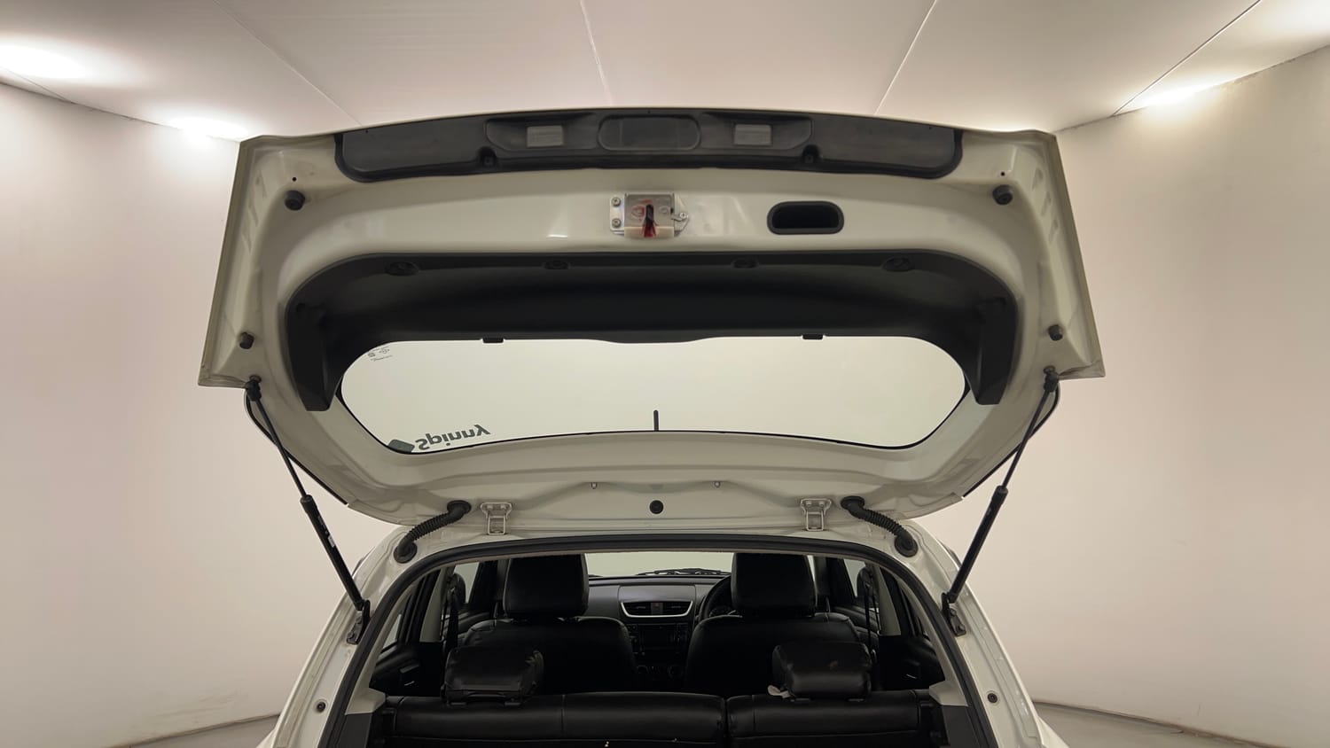 Used 2015 Maruti Suzuki Swift VXi Petrol Manual interior DICKY DOOR OPEN VIEW