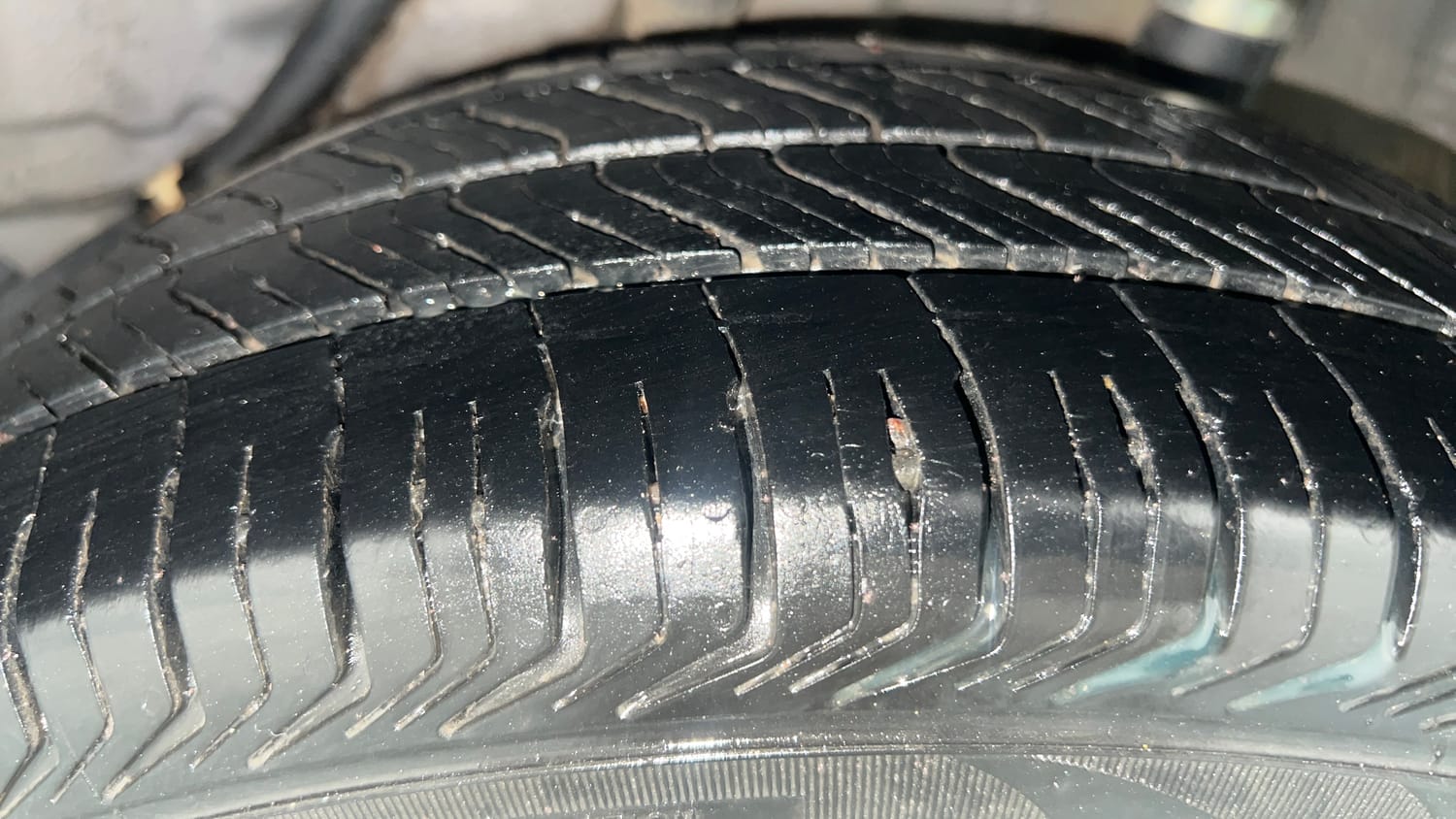Used 2016 Honda Amaze 1.2 VX i-VTEC Petrol Manual tyres LEFT REAR TYRE TREAD VIEW