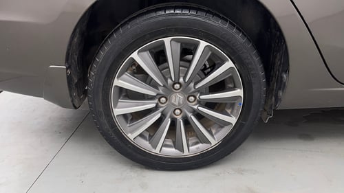 Used 2019 Maruti Suzuki Ciaz Alpha Hybrid 1.5 Petrol Manual tyres RIGHT REAR TYRE RIM VIEW