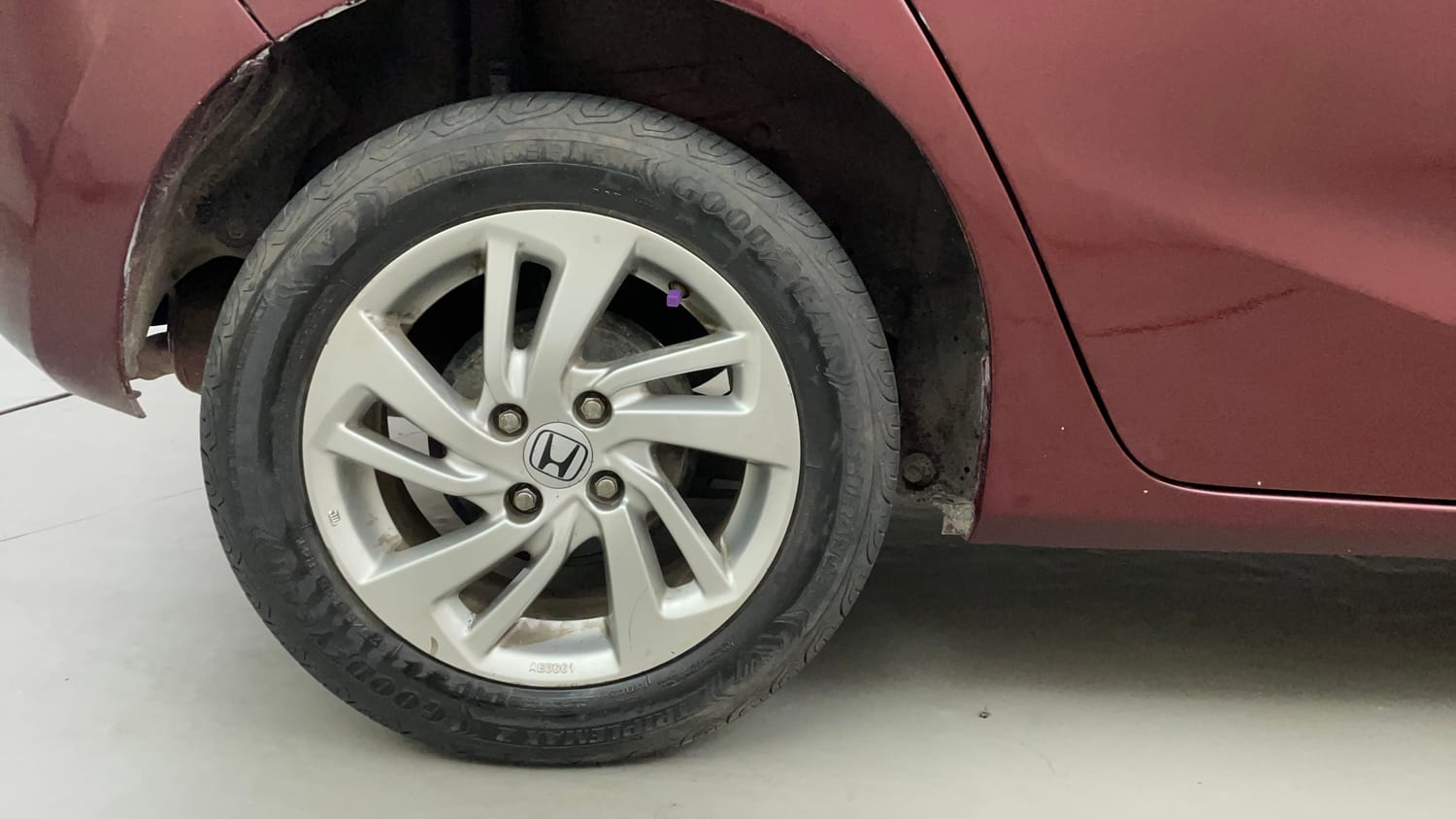Used 2018 Honda Jazz V AT Petrol Petrol Automatic tyres RIGHT REAR TYRE RIM VIEW