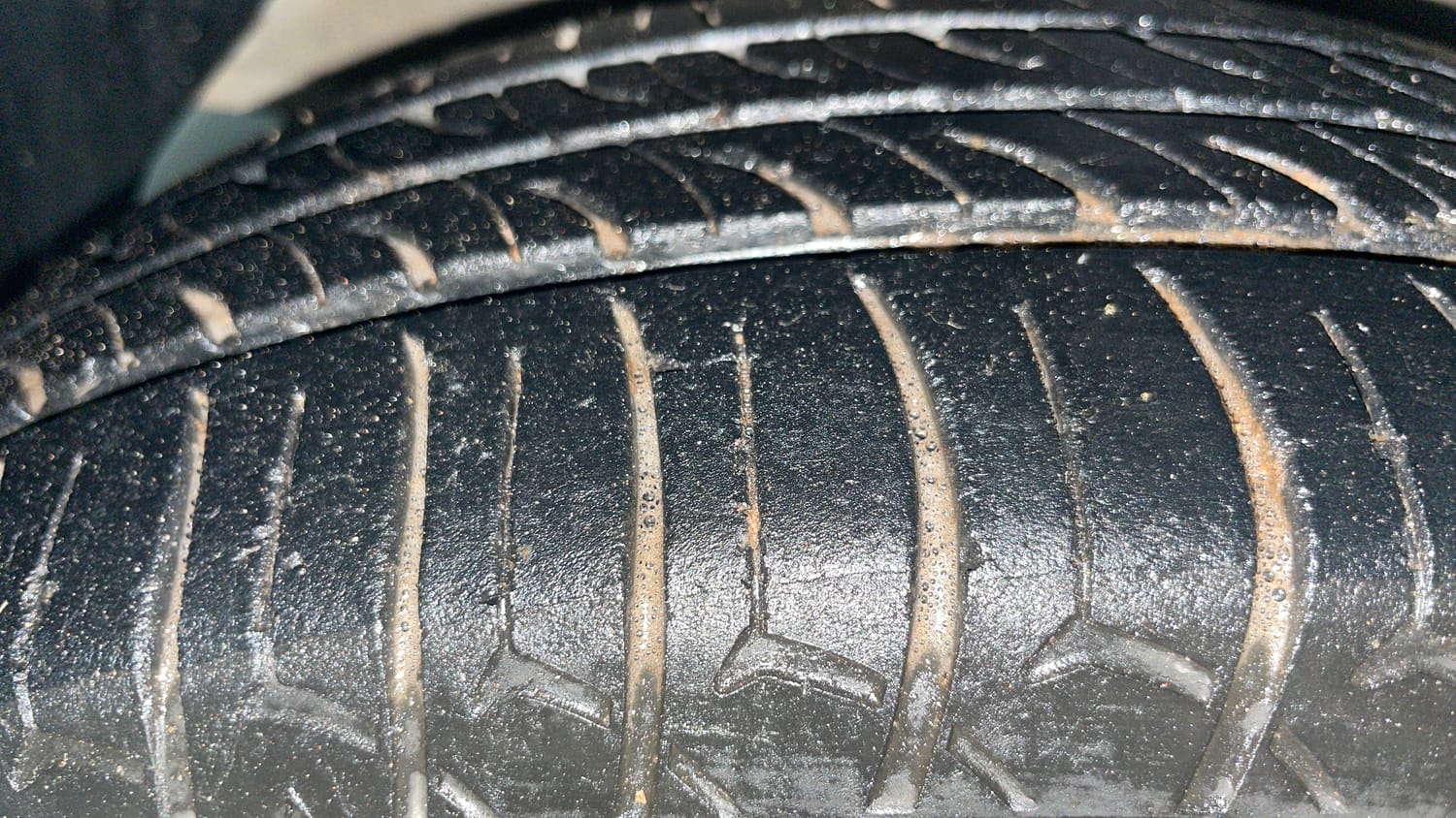 Used 2018 Hyundai Grand i10 Sportz 1.2 Kappa VTVT Petrol Manual tyres LEFT FRONT TYRE TREAD VIEW