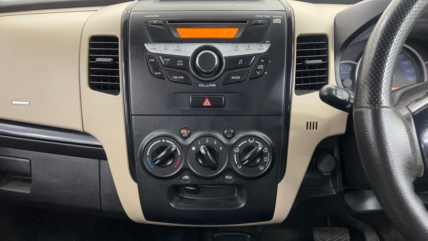 Used 2017 Maruti Suzuki Wagon R 1.0 VXI AMT Petrol Automatic interior MUSIC SYSTEM & AC CONTROL VIEW