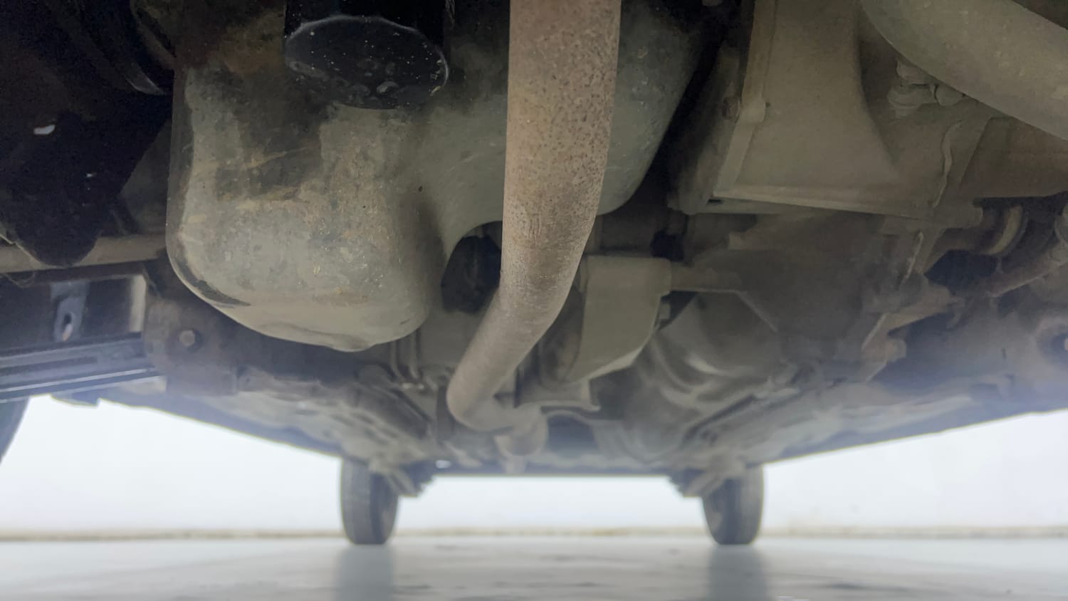 Used 2017 Maruti Suzuki Alto 800 LXi Petrol Manual extra FRONT LEFT UNDERBODY VIEW