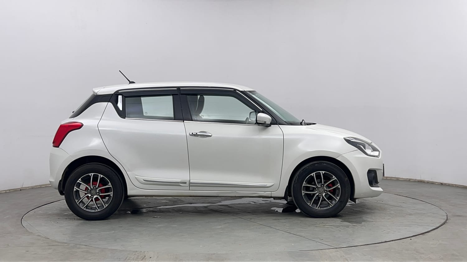 Used 2019 Maruti Suzuki Swift ZXi Plus Petrol Manual exterior RIGHT SIDE VIEW