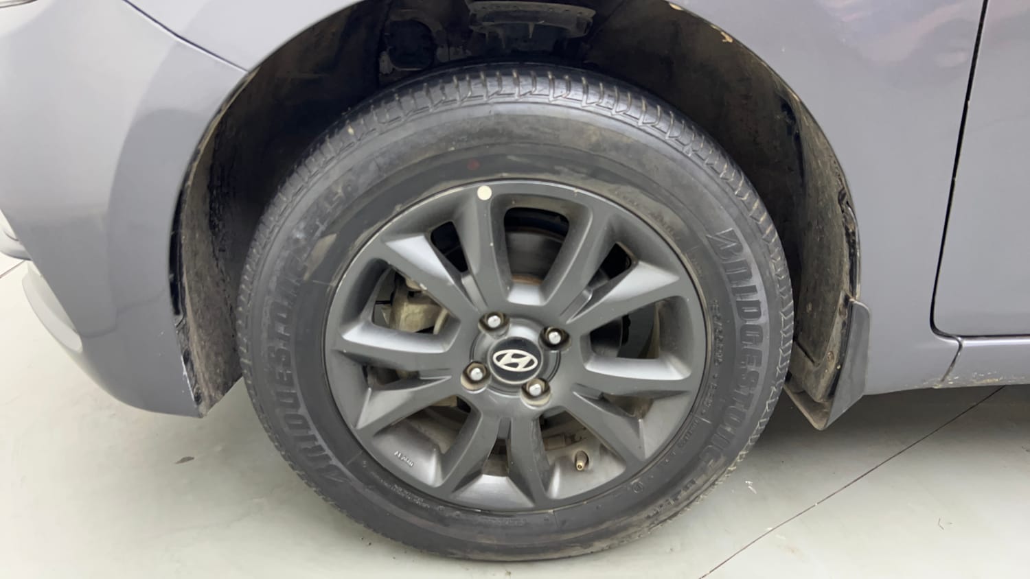 Used 2020 Hyundai Elite i20 Sportz Plus 1.2 Petrol Manual tyres LEFT FRONT TYRE RIM VIEW