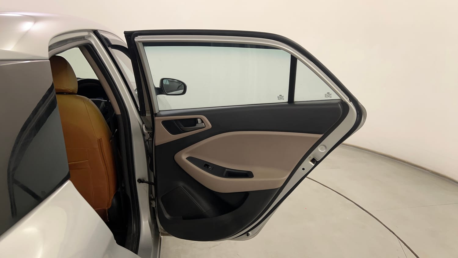 Used 2018 Hyundai Elite i20 Asta 1.2 (O) Petrol Manual interior RIGHT REAR DOOR OPEN VIEW