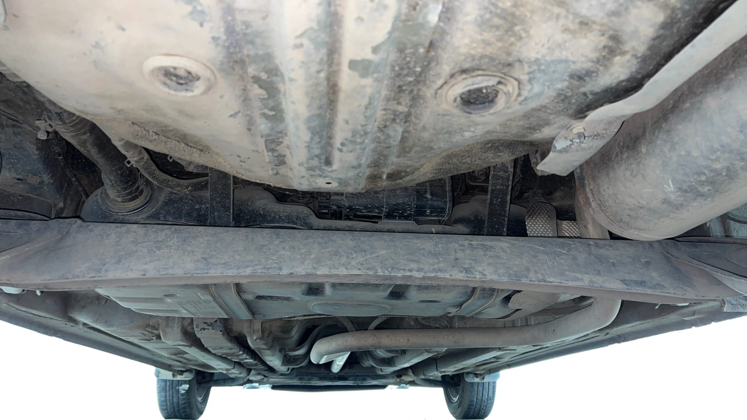 Used 2020 Hyundai Elite i20 Sportz Plus 1.2 Petrol Manual extra REAR UNDERBODY VIEW (TAKEN FROM REAR)