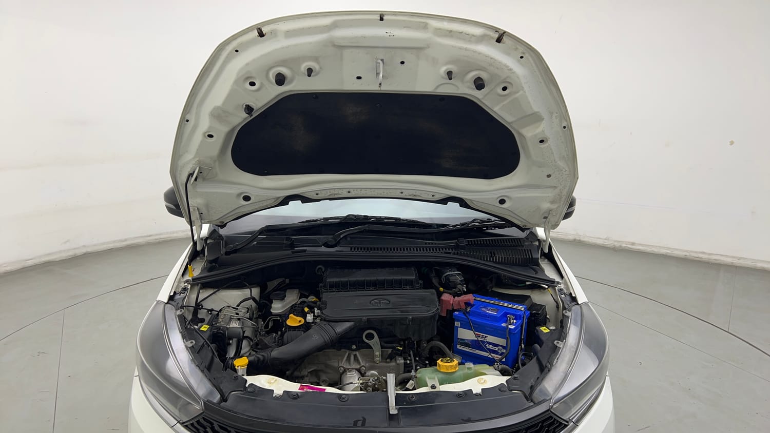 Used 2023 Tata Tiago XT CNG Cng Manual engine ENGINE & BONNET OPEN FRONT VIEW