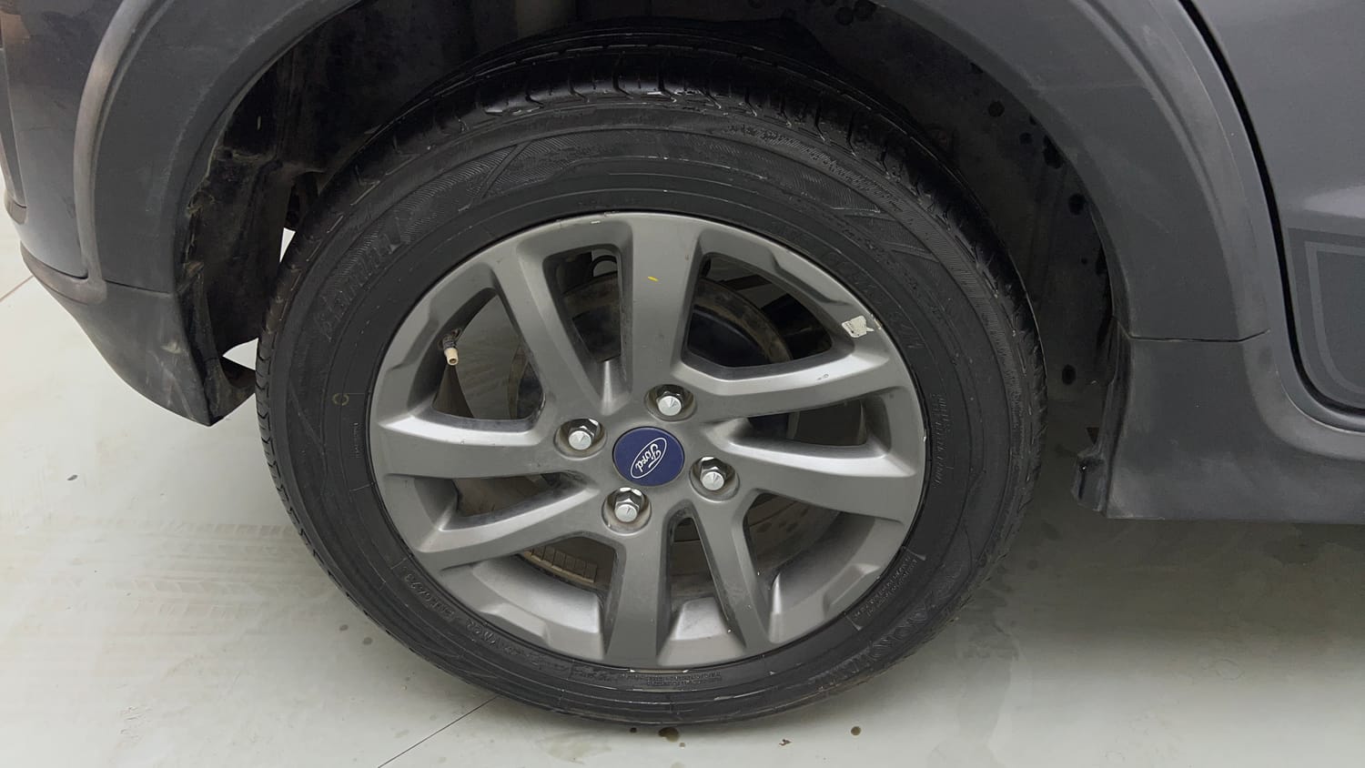 Used 2018 Ford Freestyle Titanium Plus 1.2 Ti-VCT Petrol Manual tyres RIGHT REAR TYRE RIM VIEW