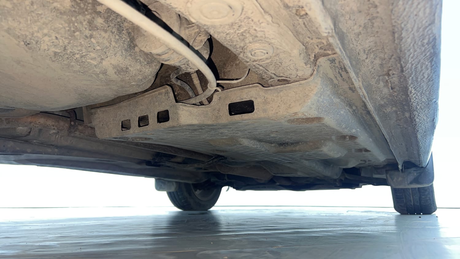 Used 2013 Volkswagen Polo Highline1.2L (P) Petrol Manual extra REAR RIGHT UNDERBODY VIEW