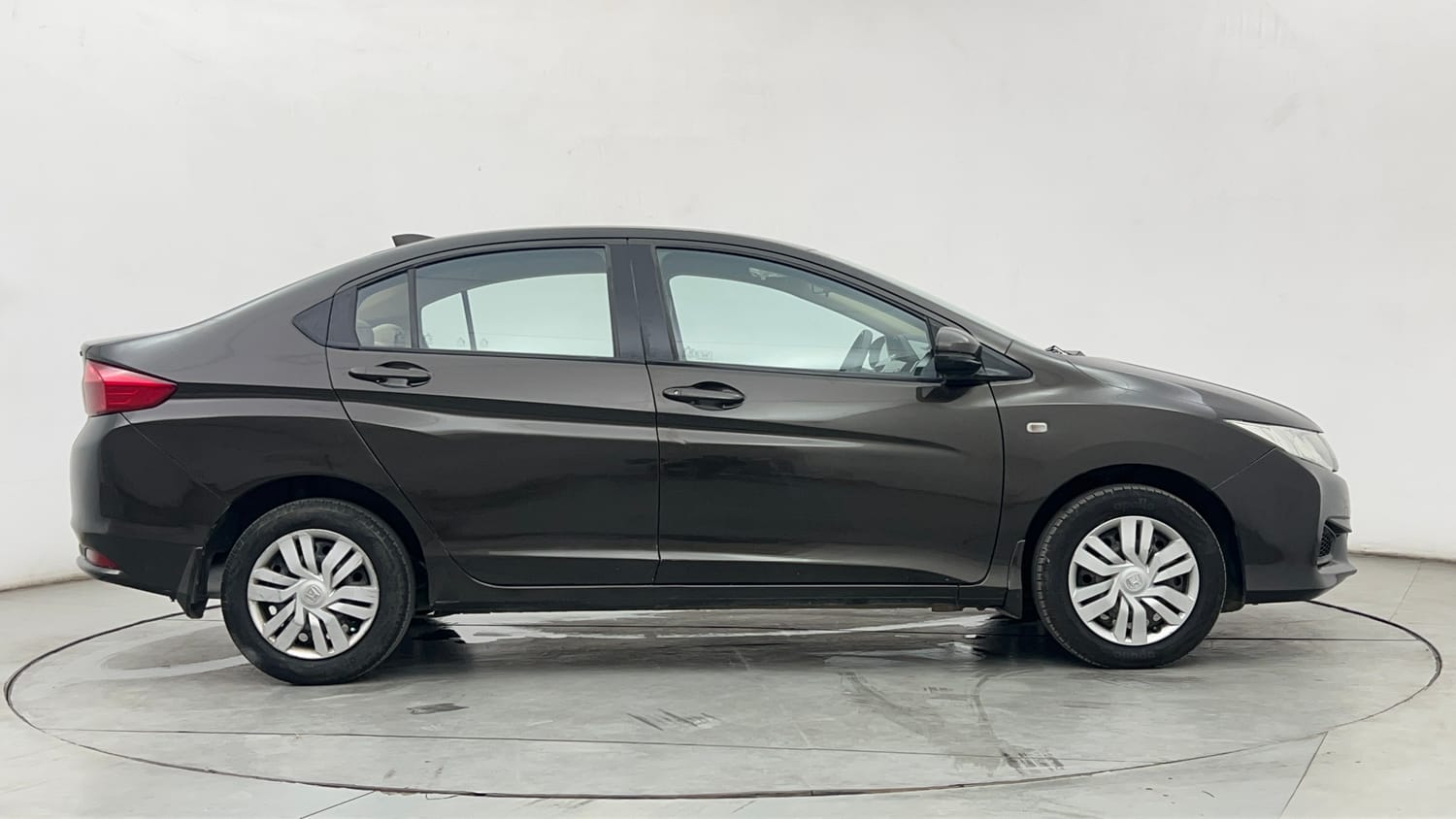 Used 2015 Honda City SV CVT Petrol Automatic exterior RIGHT SIDE VIEW