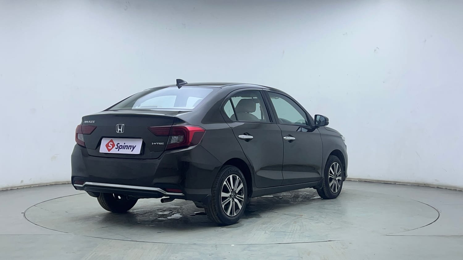 Used 2023 Honda Amaze VX MT 1.2 Petrol Petrol Manual exterior RIGHT REAR CORNER VIEW