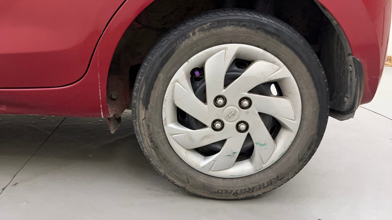 Used 2019 Hyundai Santro Sportz AMT Petrol Automatic tyres LEFT REAR TYRE RIM VIEW