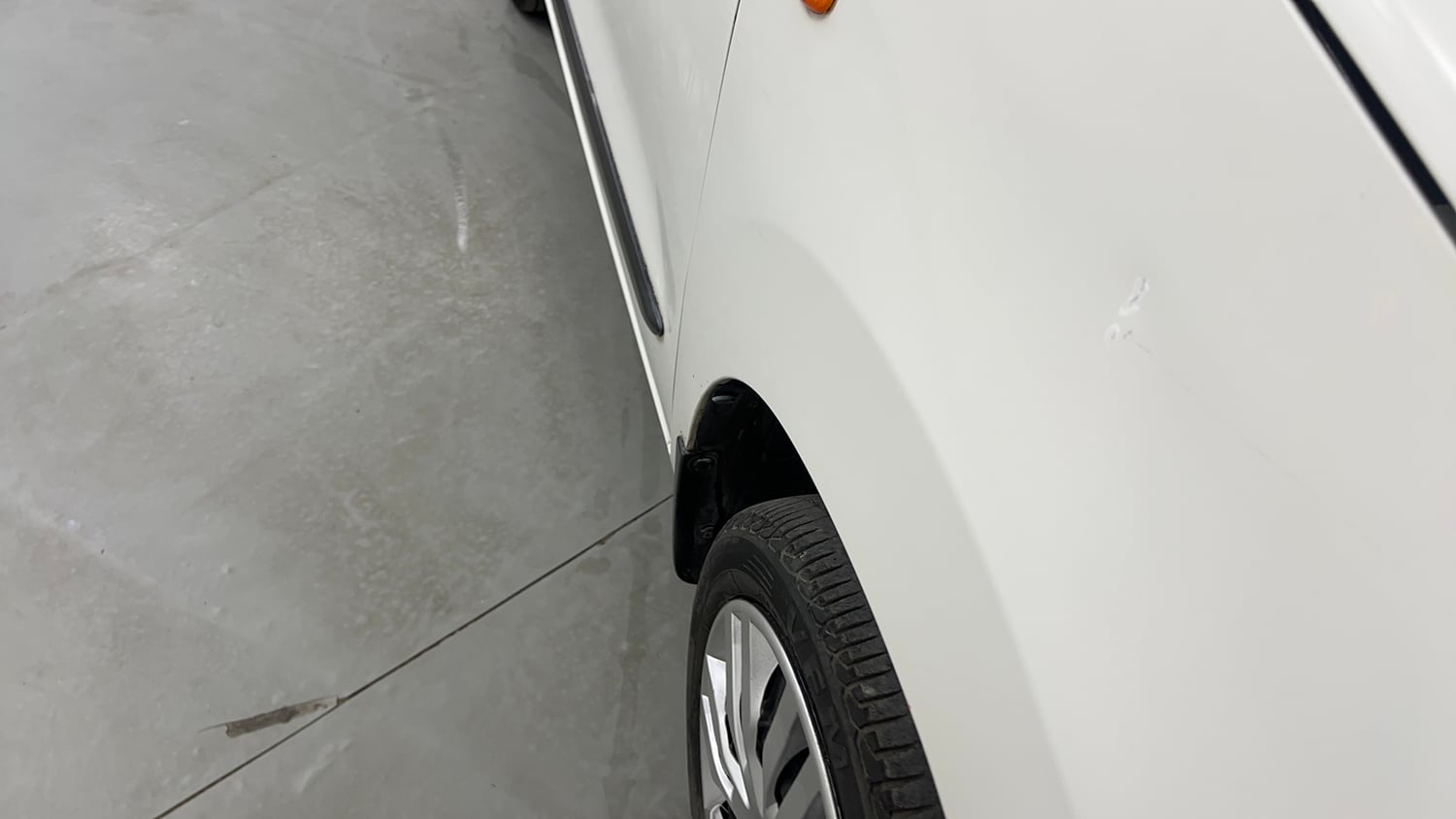 Used 2017 Maruti Suzuki Wagon R 1.0 VXI AMT Petrol Automatic dents MINOR SCRATCH