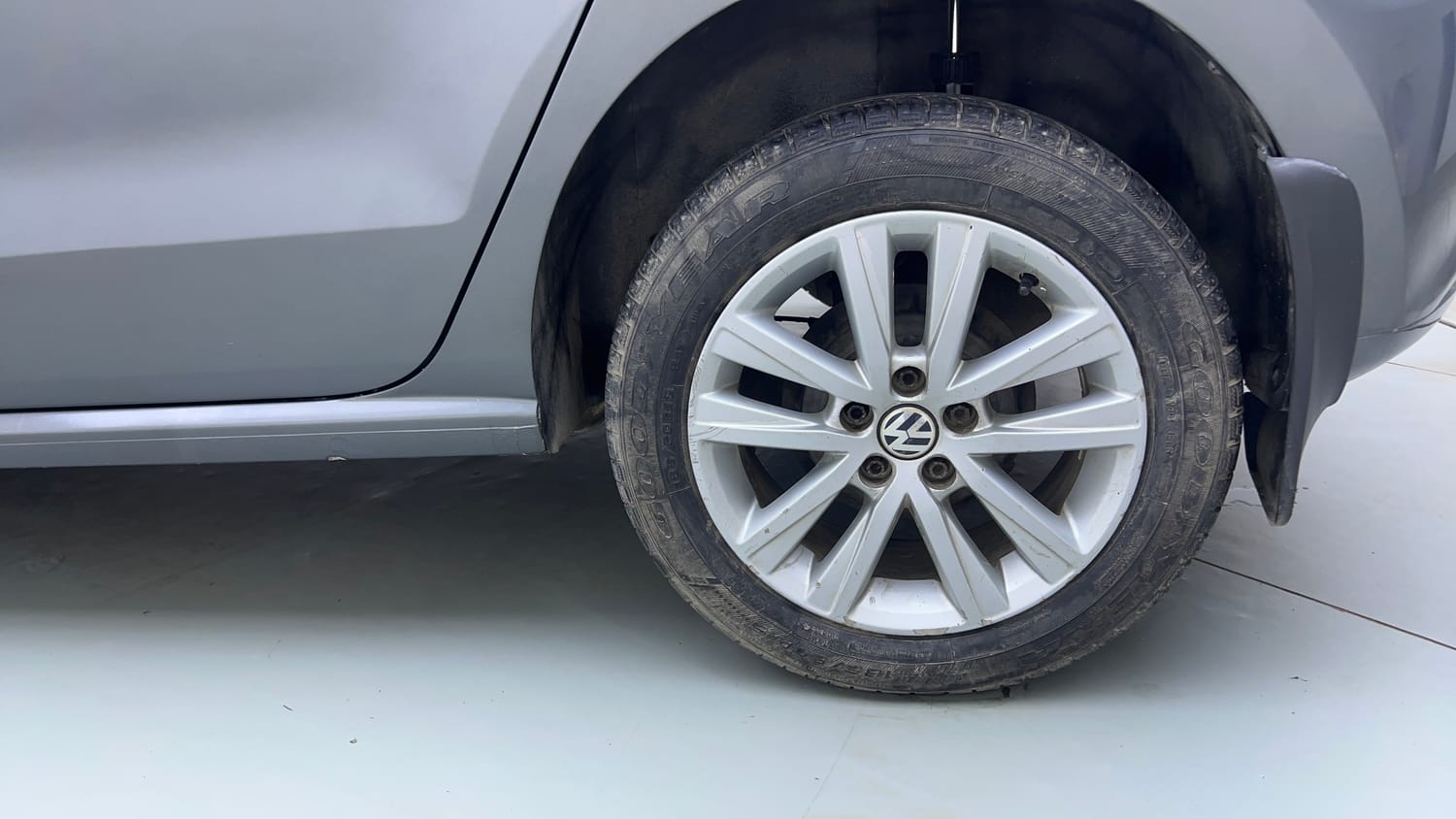 Used 2013 Volkswagen Polo Highline1.2L (P) Petrol Manual tyres LEFT REAR TYRE RIM VIEW