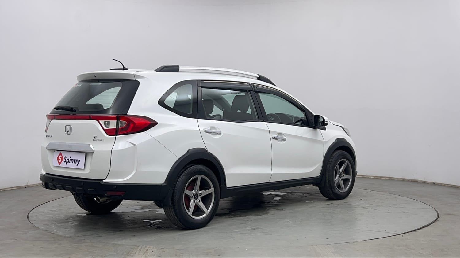 Used 2019 Honda BR-V V Petrol Petrol Manual exterior RIGHT REAR CORNER VIEW