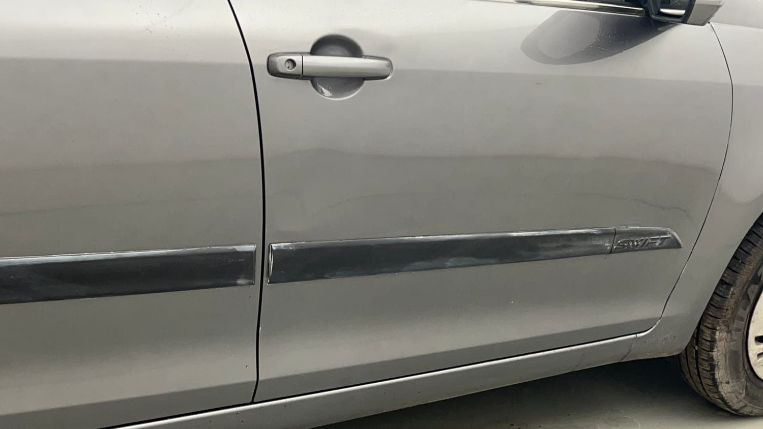 Used 2015 Maruti Suzuki Swift VXi Petrol Manual dents MINOR DENT