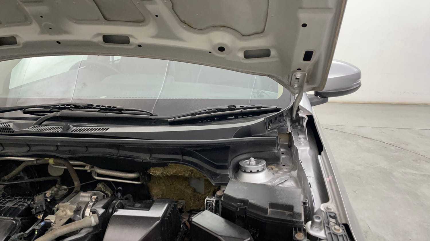 Used 2018 Honda Amaze 1.2 VX MT Petrol Petrol Manual engine ENGINE LEFT SIDE HINGE & APRON VIEW
