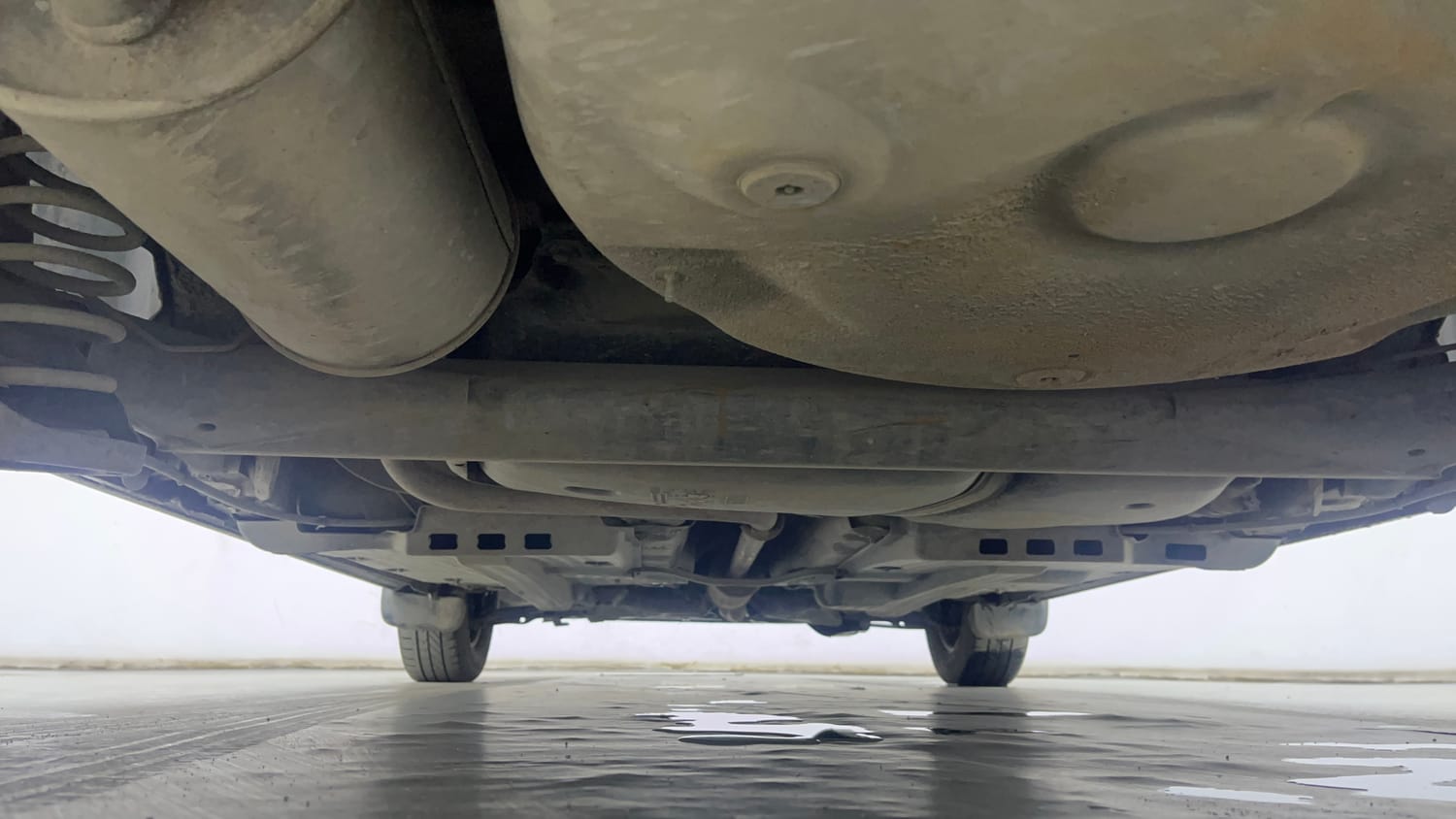 Used 2015 Volkswagen Polo Trendline 1.2L (P) Petrol Manual extra REAR UNDERBODY VIEW (TAKEN FROM REAR)