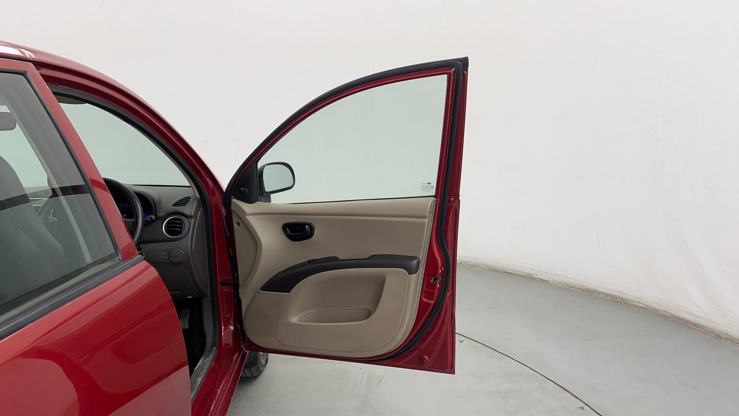 Used 2013 Hyundai i10 Era 1.1 iRDE2 Petrol Manual interior RIGHT FRONT DOOR OPEN VIEW