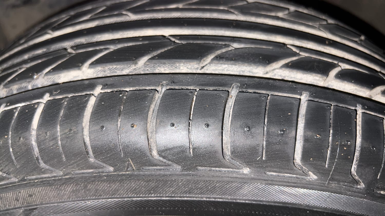 Used 2015 Honda Jazz SV Diesel Diesel Manual tyres LEFT FRONT TYRE TREAD VIEW