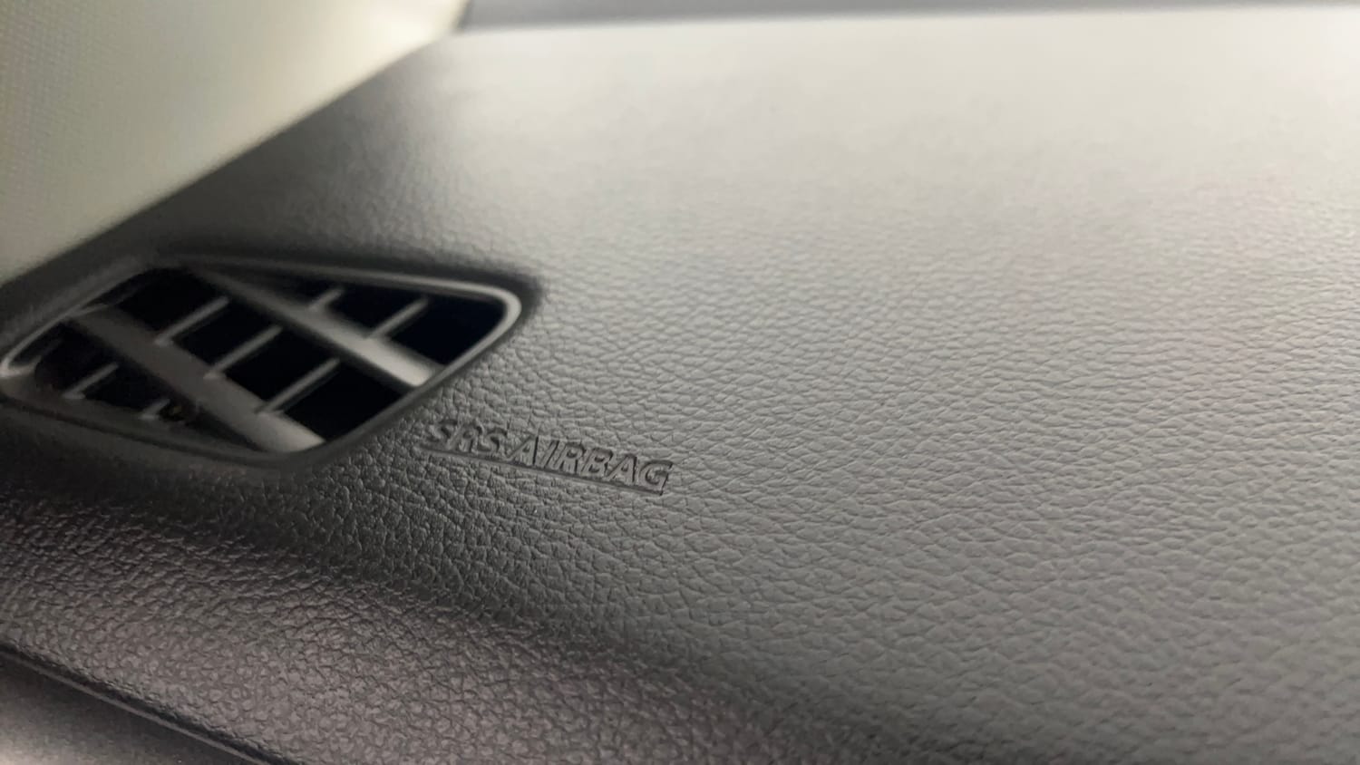 Used 2022 Maruti Suzuki Baleno Delta MT Petrol Manual top_features Airbags