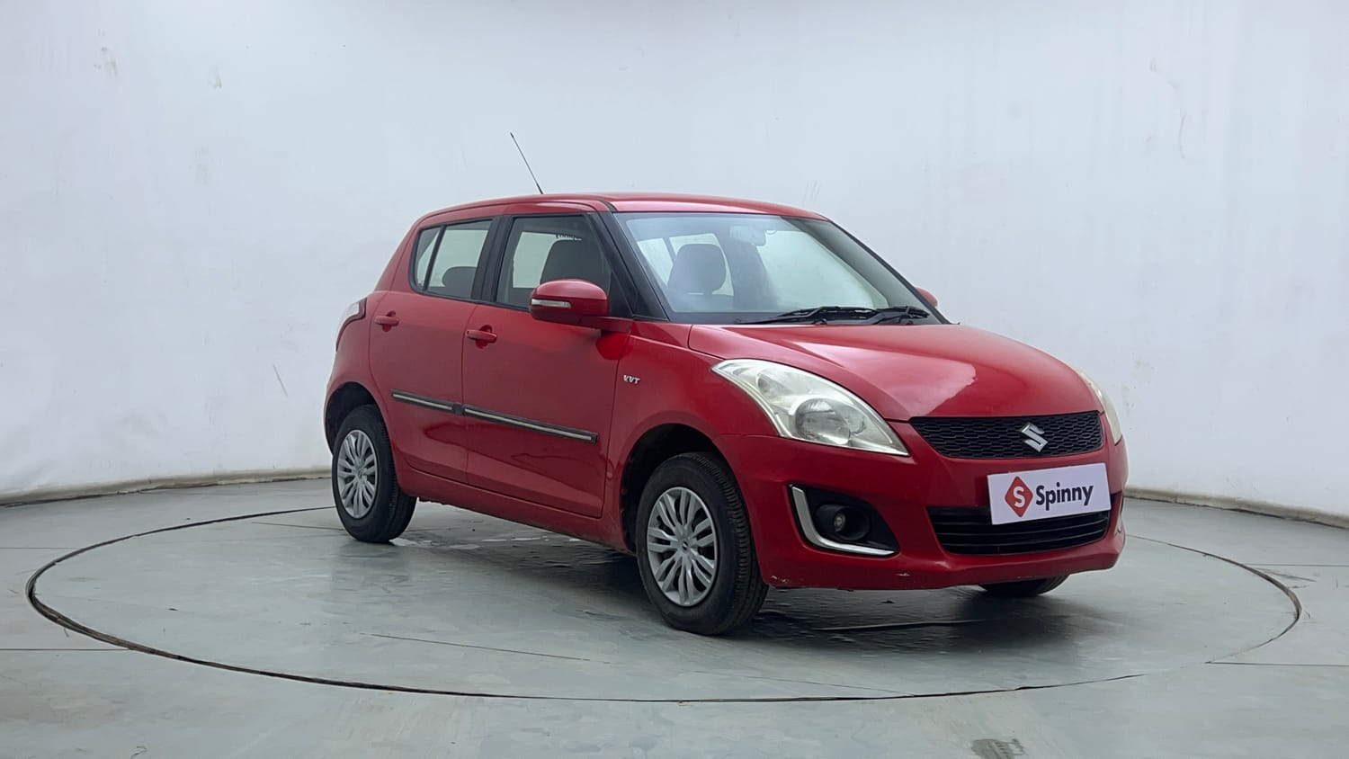 Used 2015 Maruti Suzuki Swift VXi Petrol Manual exterior RIGHT FRONT CORNER VIEW