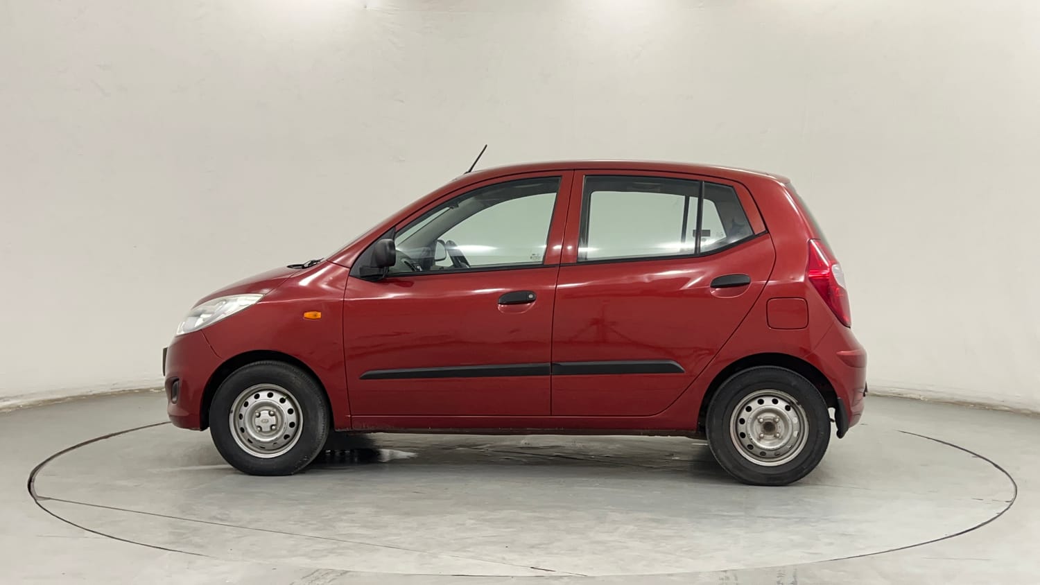 Used 2013 Hyundai i10 Era 1.1 iRDE2 Petrol Manual exterior LEFT SIDE VIEW