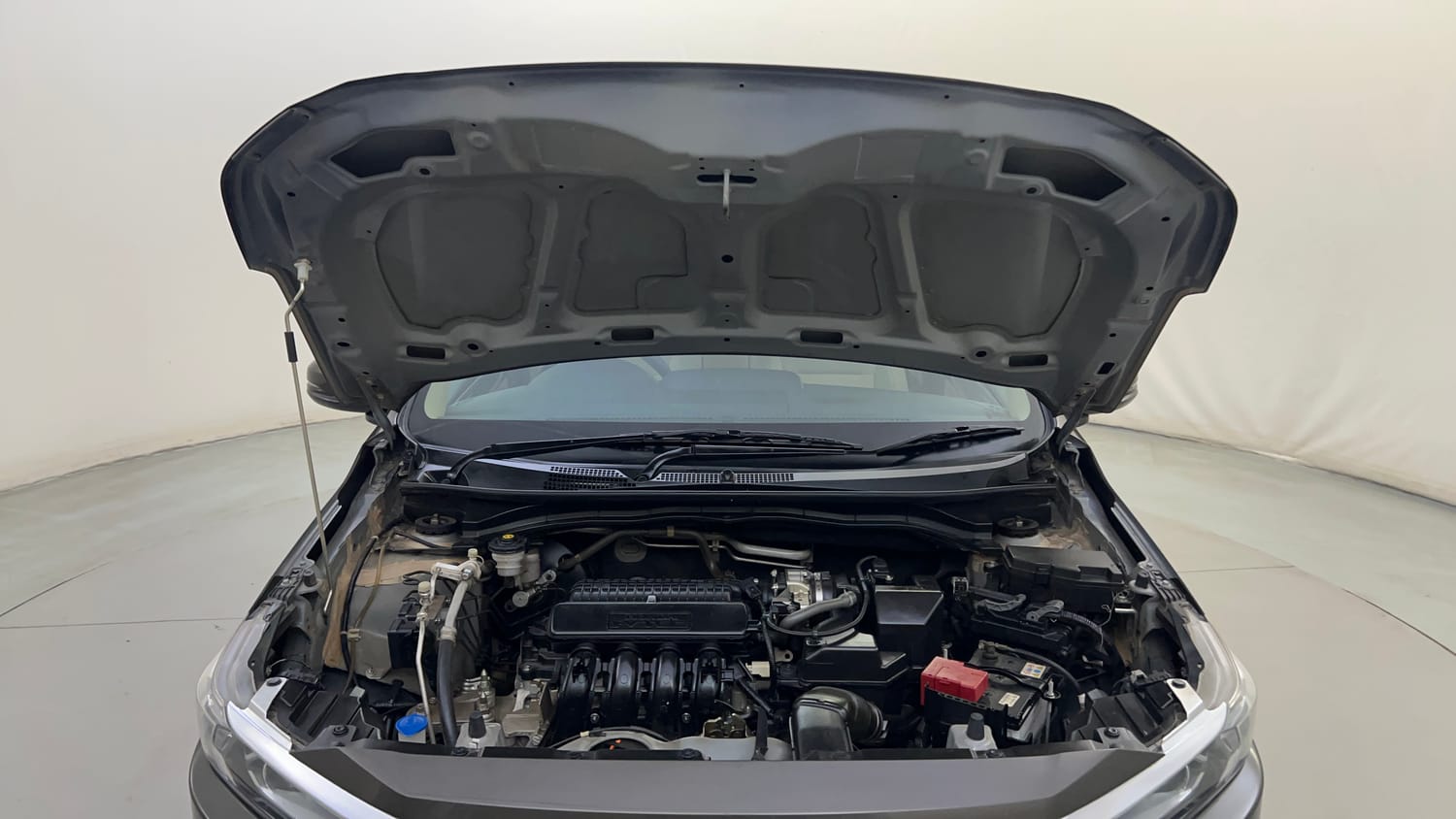 Used 2025 honda Amaze 2nd Generation VX 1.2 Petrol CVT Petrol Automatic engine ENGINE & BONNET OPEN FRONT VIEW