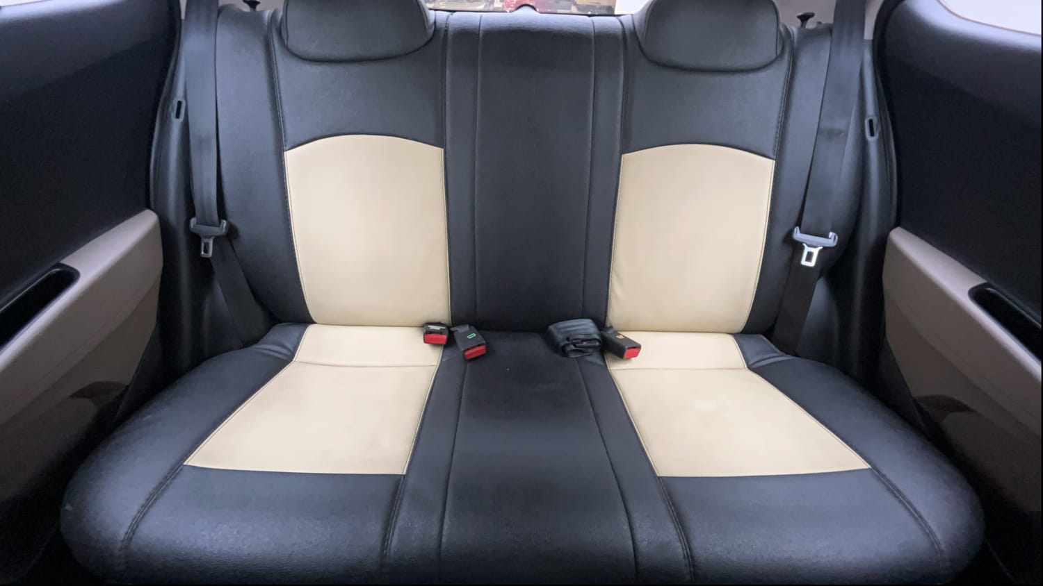 Used 2018 Hyundai Grand i10 Magna AT 1.2 Kappa VTVT Petrol Automatic interior REAR SEAT CONDITION VIEW