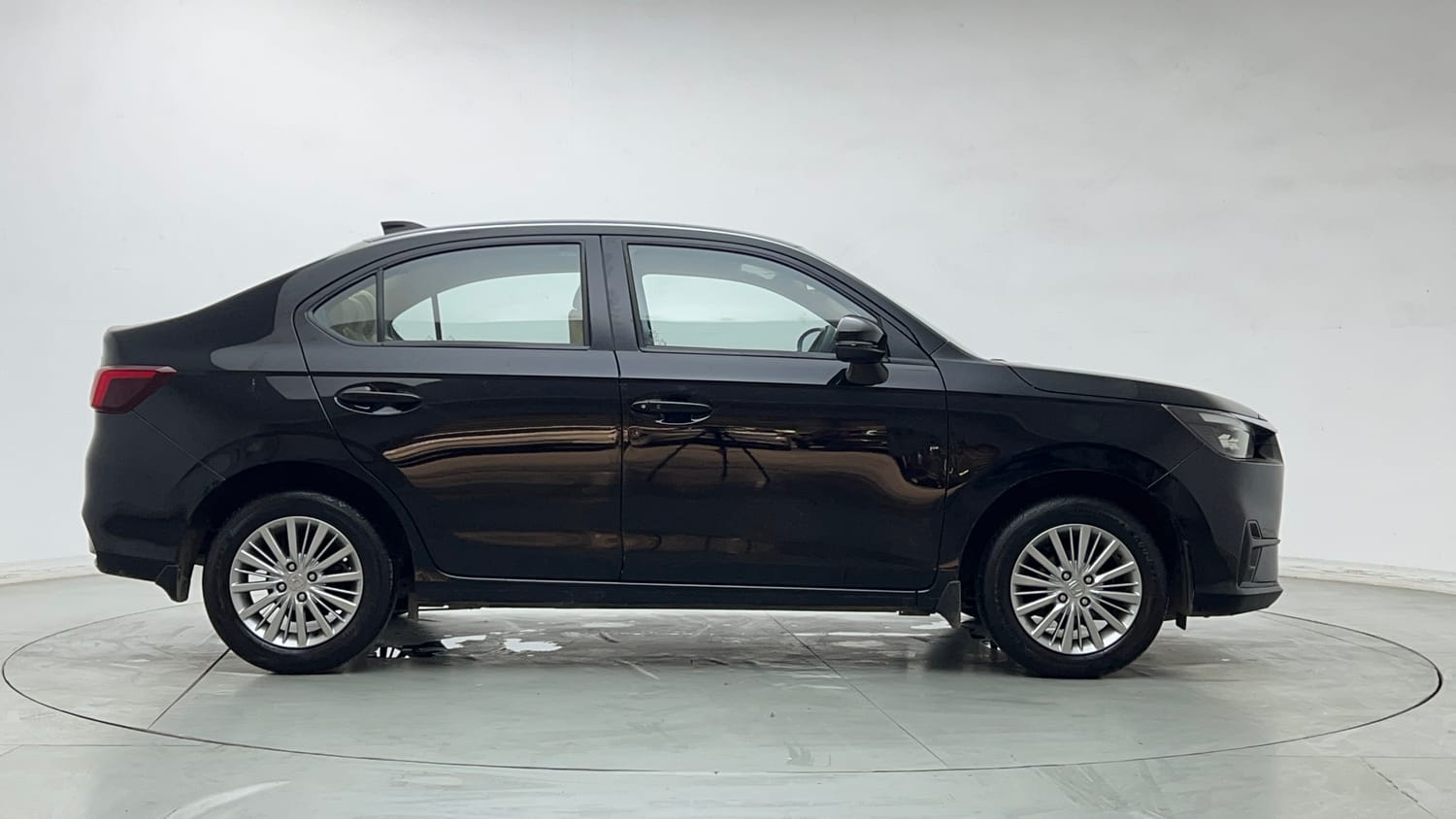 Used 2025 Honda Amaze VX 1.2 Petrol CVT Petrol Automatic exterior RIGHT SIDE VIEW