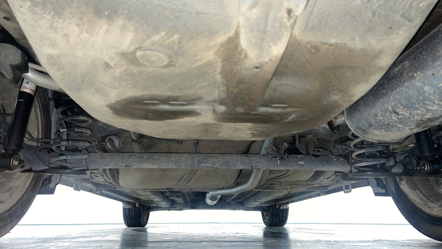 Used 2022 Maruti Suzuki Ciaz Alpha 1.5 Petrol Manual extra REAR UNDERBODY VIEW (TAKEN FROM REAR)
