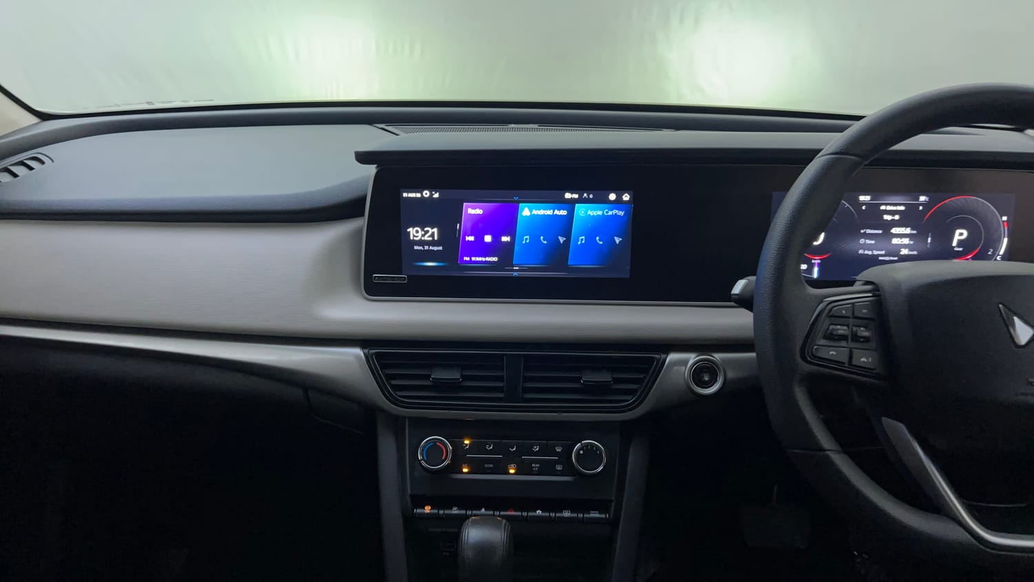 Used 2025 Mahindra XUV700 AX5 Diesel AT 7 STR Diesel Automatic interior MUSIC SYSTEM & AC CONTROL VIEW