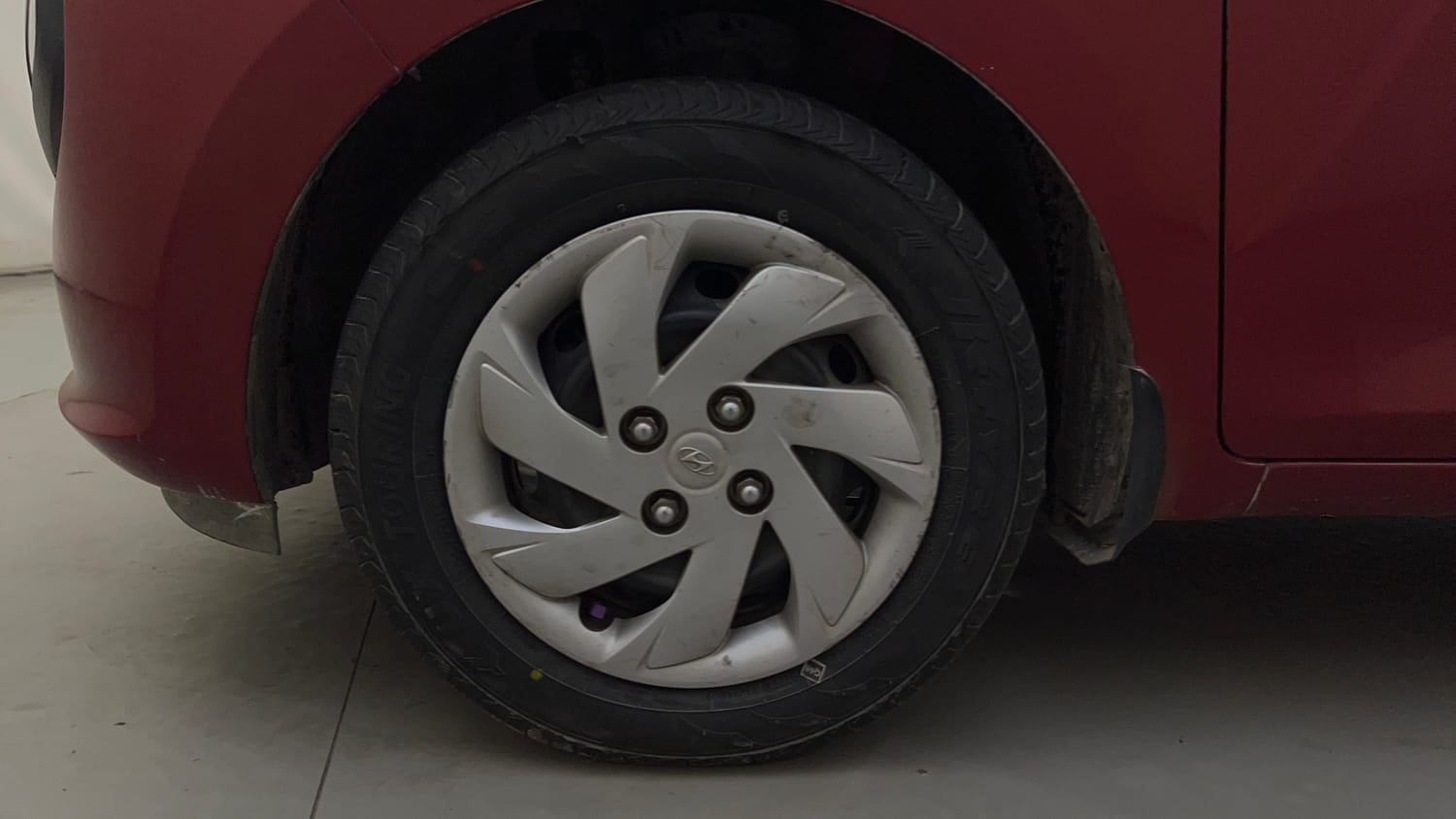 Used 2019 Hyundai Santro Sportz AMT Petrol Automatic tyres LEFT FRONT TYRE RIM VIEW