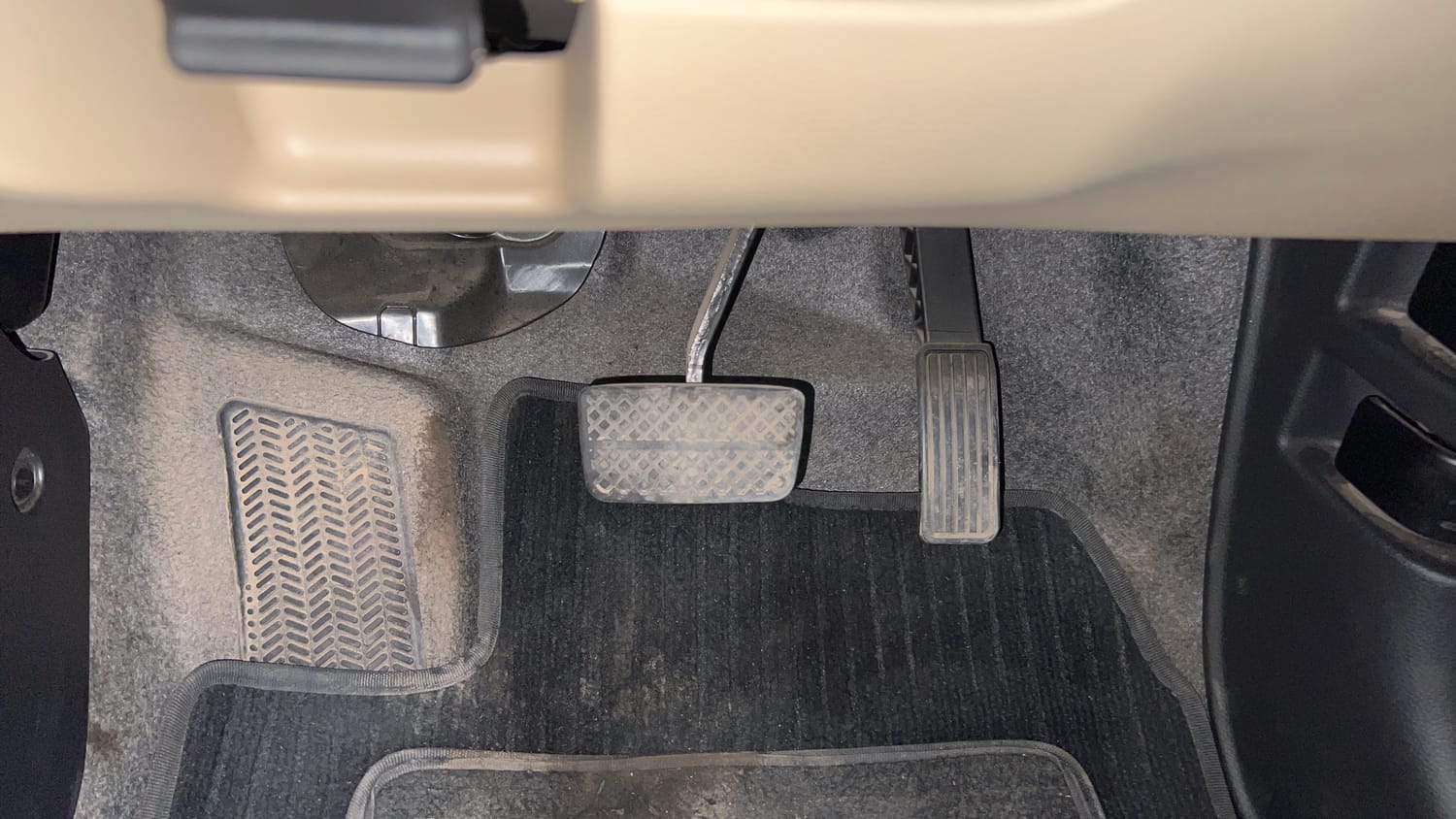 Used 2025 honda Amaze 2nd Generation VX 1.2 Petrol CVT Petrol Automatic interior PEDALS VIEW