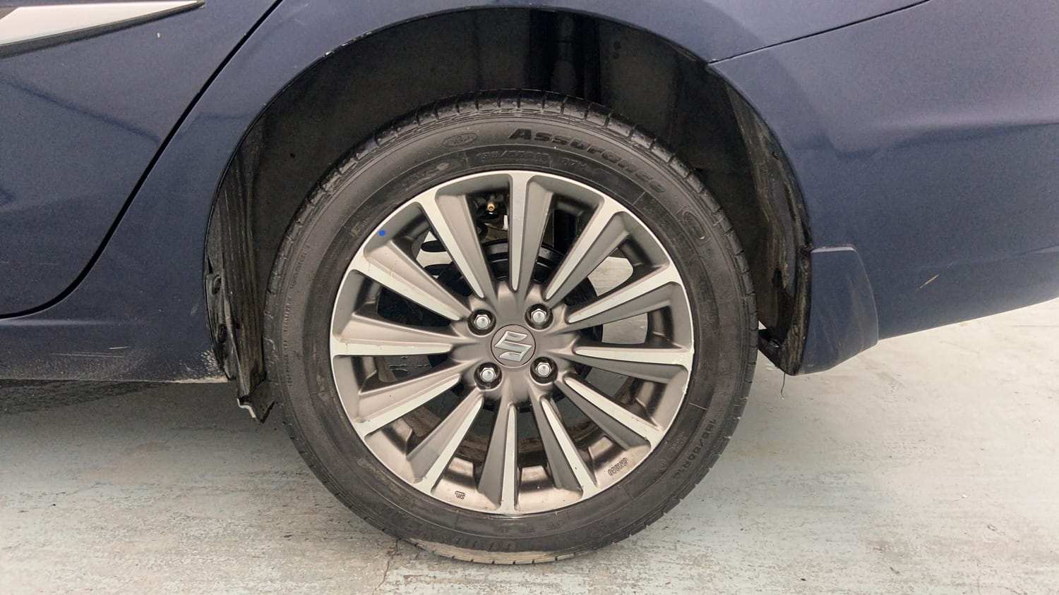 Used 2022 Maruti Suzuki Ciaz Alpha 1.5 Petrol Manual tyres LEFT REAR TYRE RIM VIEW