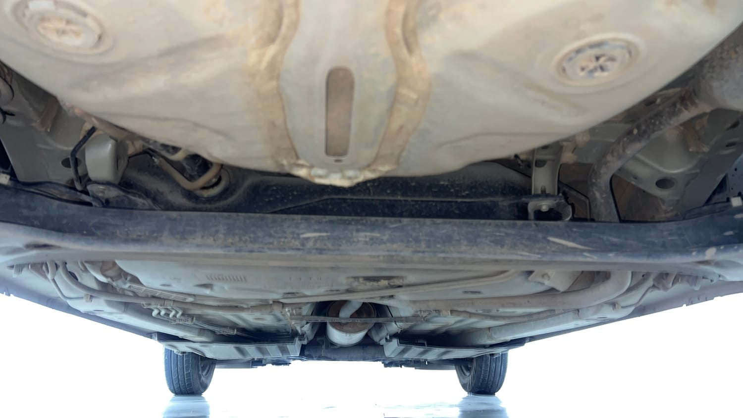 Used 2022 Maruti Suzuki Swift VXi AMT Petrol Automatic extra REAR UNDERBODY VIEW (TAKEN FROM REAR)