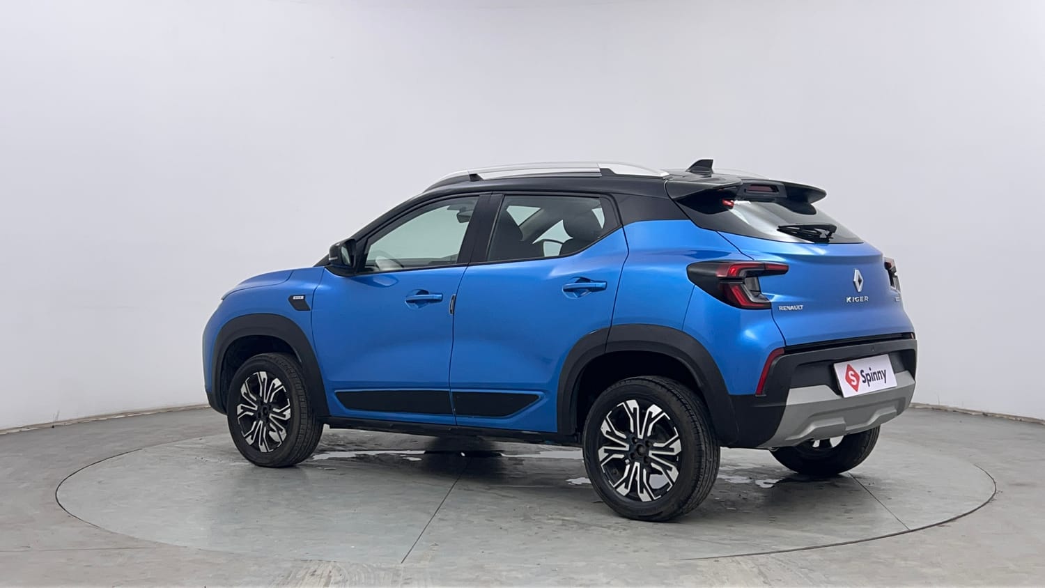 Used 2023 Renault Kiger RXZ 1.0 Turbo MT Dual Tone Petrol Manual exterior LEFT REAR CORNER VIEW
