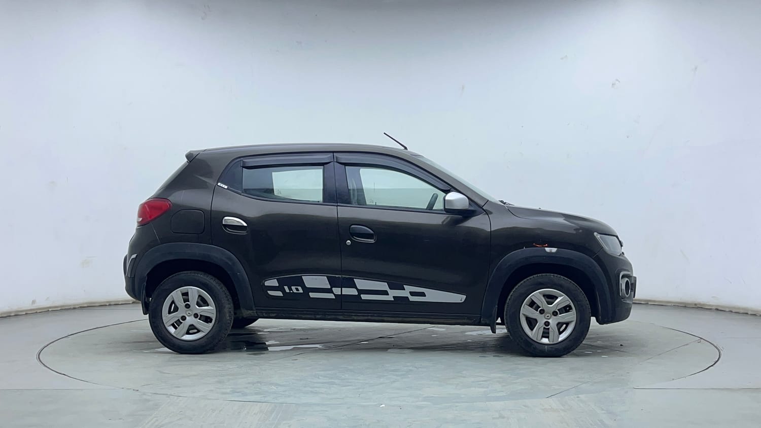 Used 2017 Renault Kwid 1.0 RXT AMT Petrol Automatic exterior RIGHT SIDE VIEW