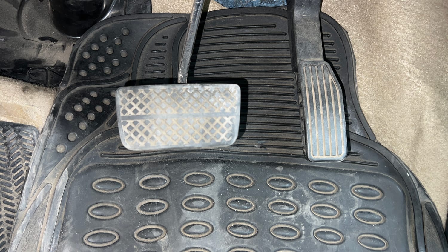 Used 2015 Honda City SV CVT Petrol Automatic interior PEDALS VIEW