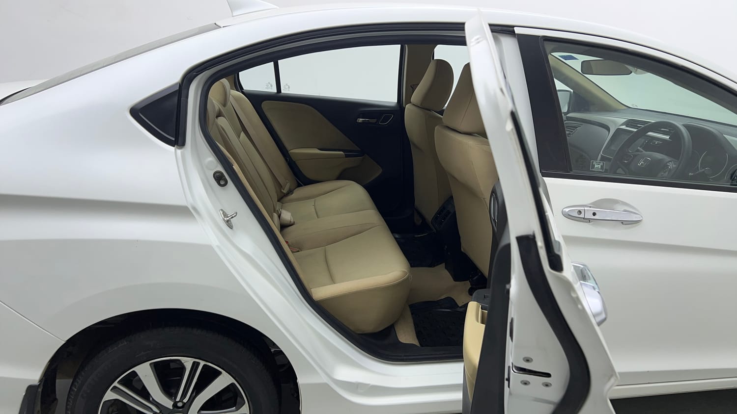 Used 2022 Honda City 4th Generation V Petrol Petrol Manual interior RIGHT SIDE REAR DOOR CABIN VIEW