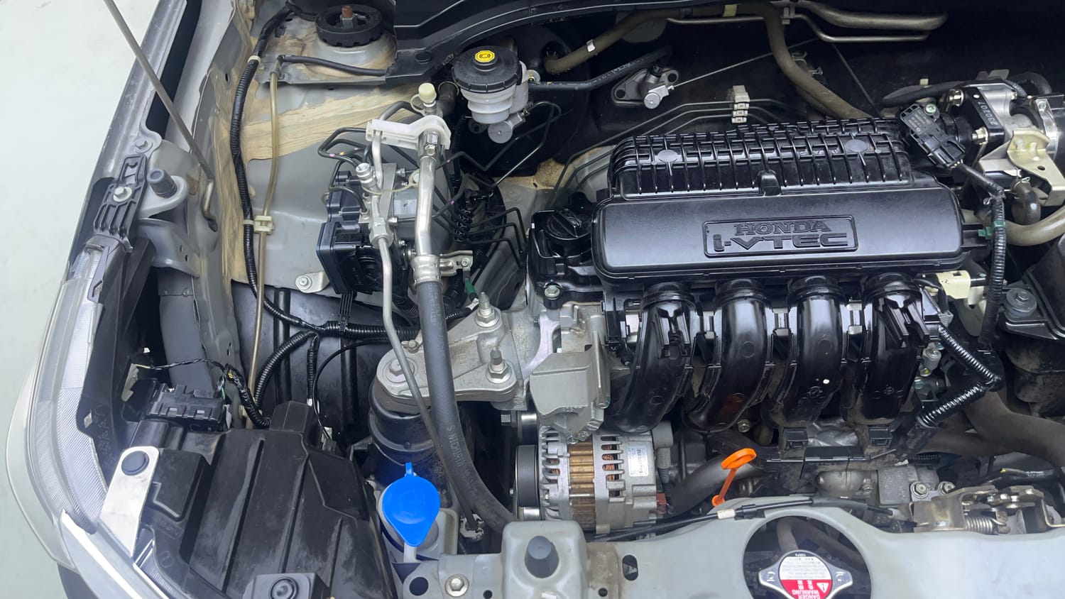Used 2023 Honda Amaze VX MT 1.2 Petrol Petrol Manual engine ENGINE RIGHT SIDE VIEW