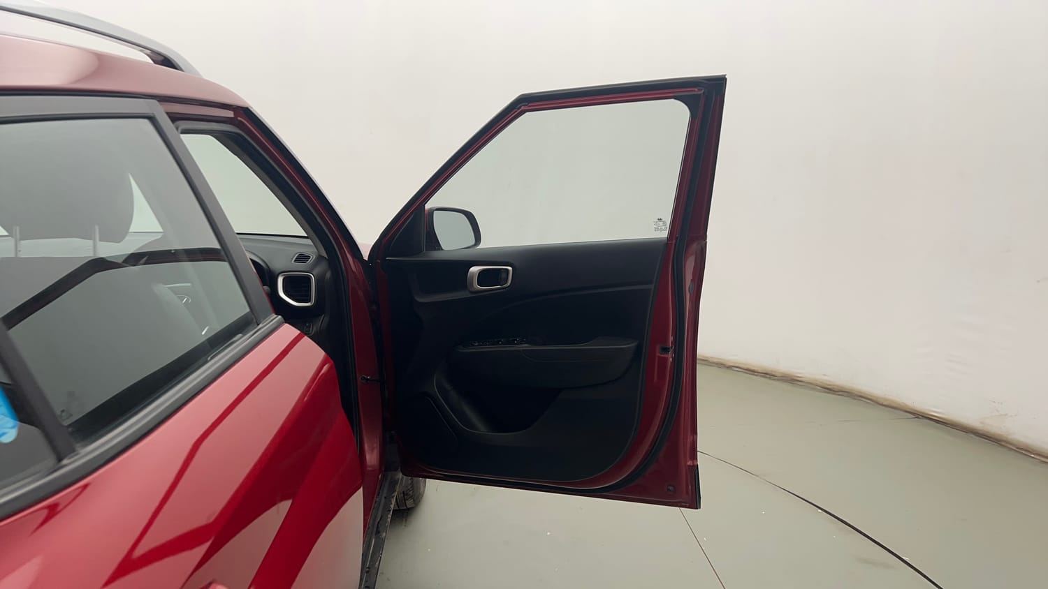 Used 2022 Hyundai Venue S Plus 1.2 Petrol Petrol Manual interior RIGHT FRONT DOOR OPEN VIEW