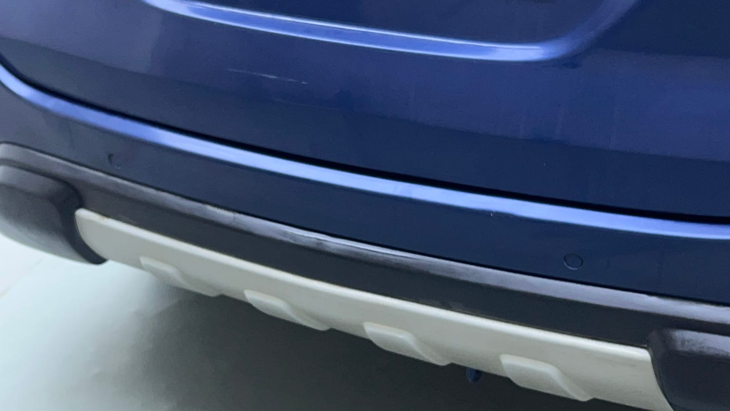 Used 2021 Maruti Suzuki XL6 Alpha AT Petrol Petrol Automatic dents MINOR SCRATCH