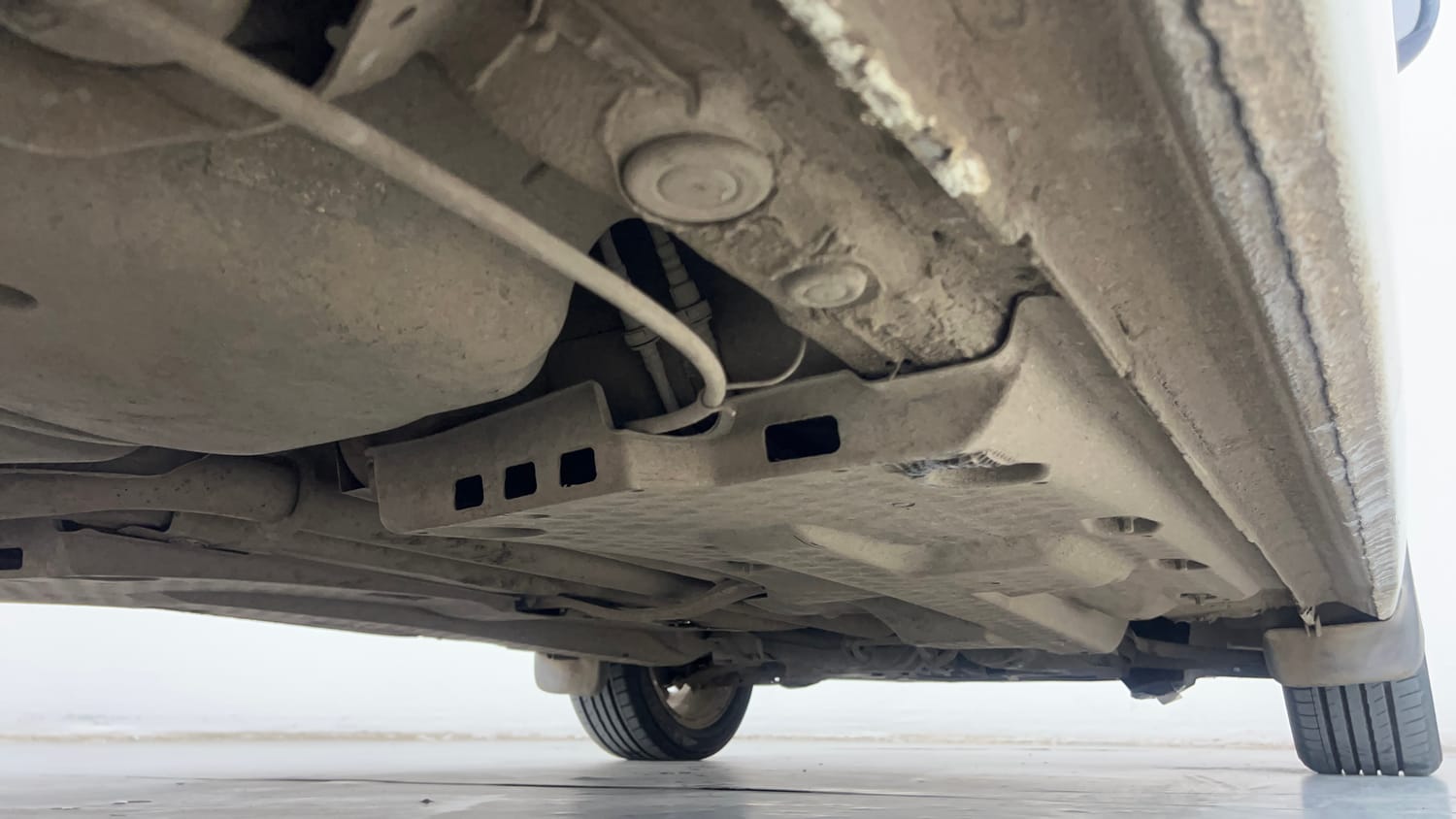 Used 2019 Volkswagen Ameo Highline Plus 1.5L AT (D)16 Alloy Diesel Automatic extra REAR RIGHT UNDERBODY VIEW