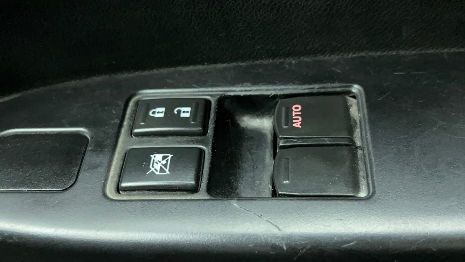 Used 2017 Maruti Suzuki Baleno Sigma 1.2 Petrol Manual top_features Power windows