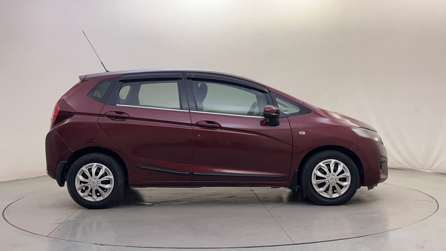 Used 2015 Honda Jazz SV Diesel Diesel Manual exterior RIGHT SIDE VIEW